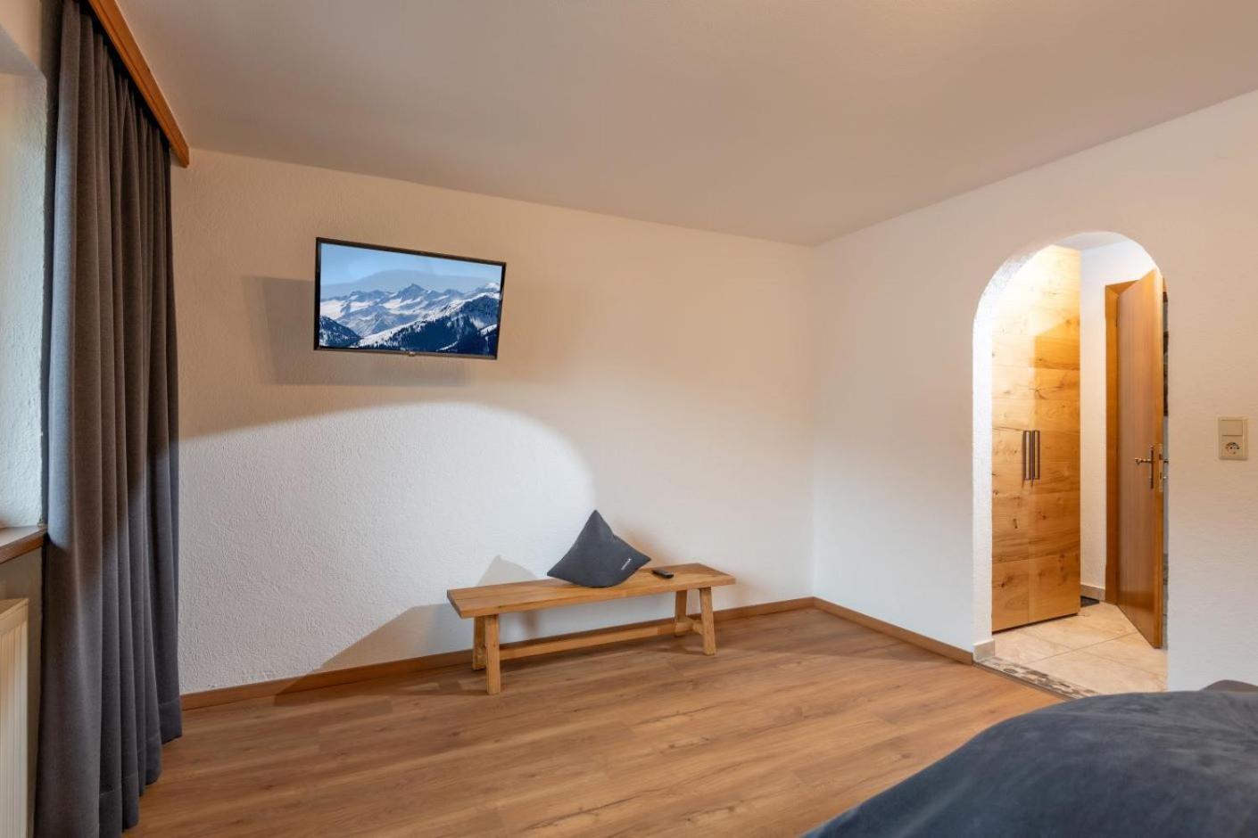 Haus Schroll Leilighet Ried im Zillertal Eksteriør bilde