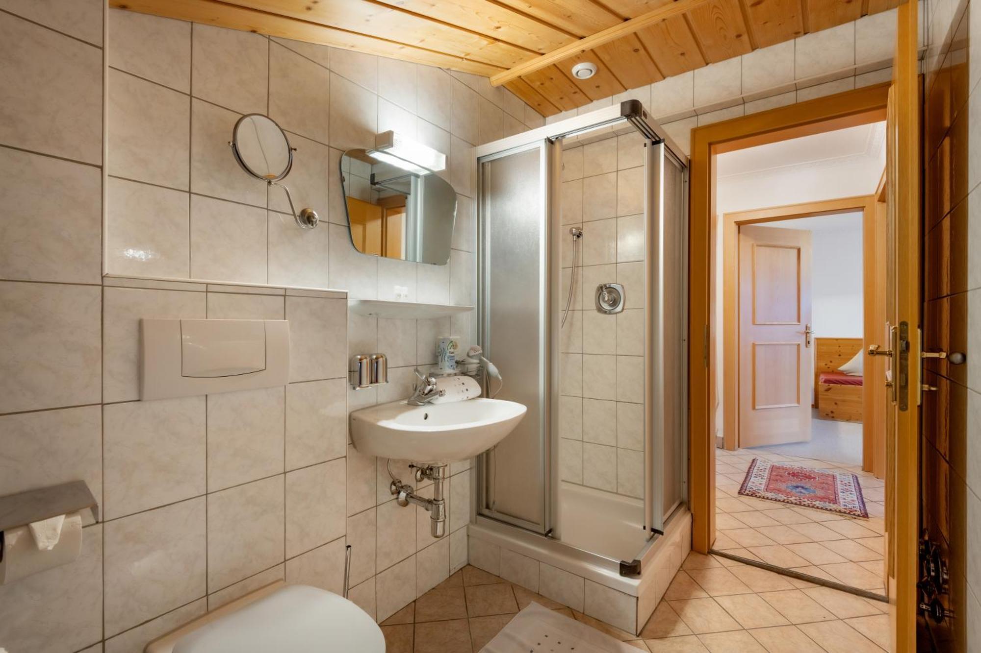Haus Schroll Leilighet Ried im Zillertal Eksteriør bilde
