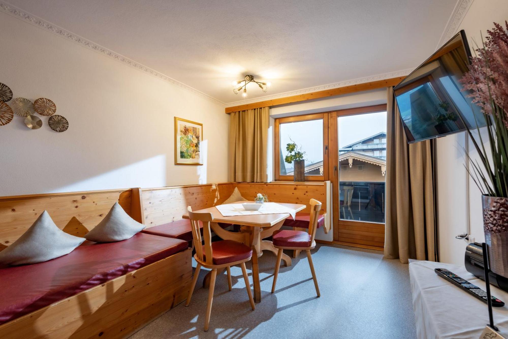 Haus Schroll Leilighet Ried im Zillertal Eksteriør bilde